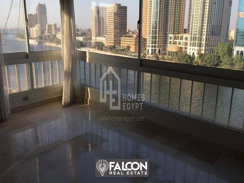 Apartment 124 m, immediate delivery, services (Hilton), hotel finishing, directly in front of the Nile in Nile Pearl Towers 4