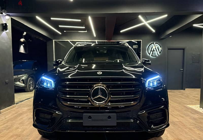 Mercedes-Benz GLS 2024 1