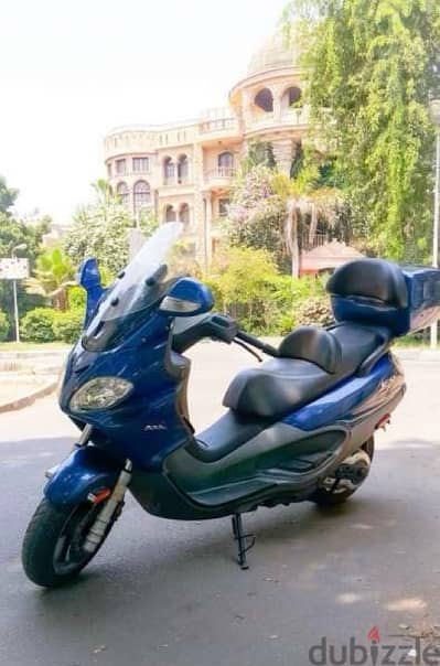 سكوتر بيادجو إيطالي 500cc X9