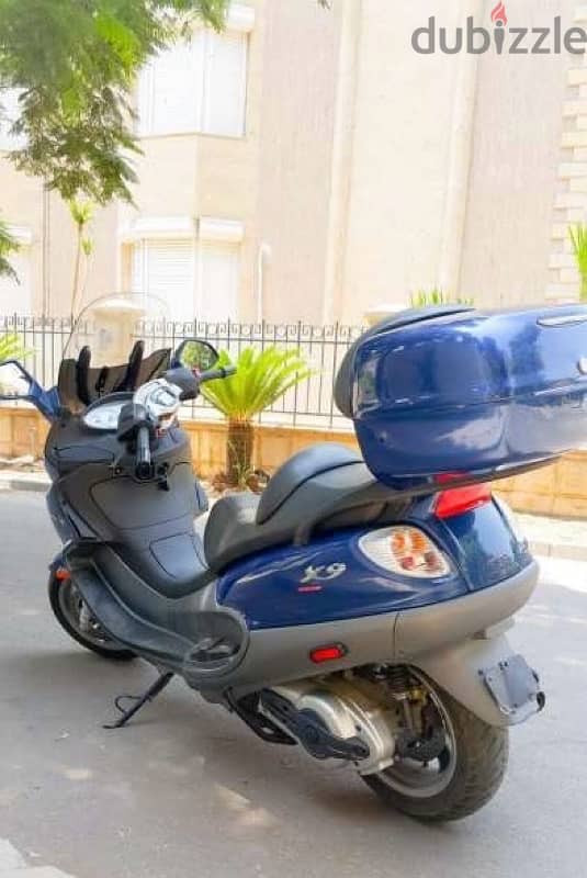 سكوتر بيادجو إيطالي 500cc X9 2