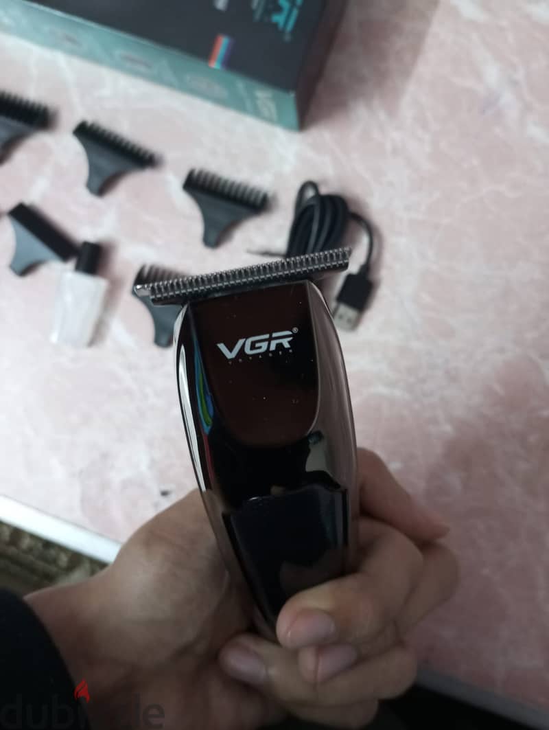 مكنه حلاقة VGT-070 استعمال مرة واحده 3