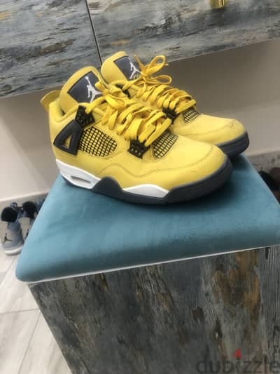 Original 2021 Jordan 4 yellow lightening,bought in 2023.