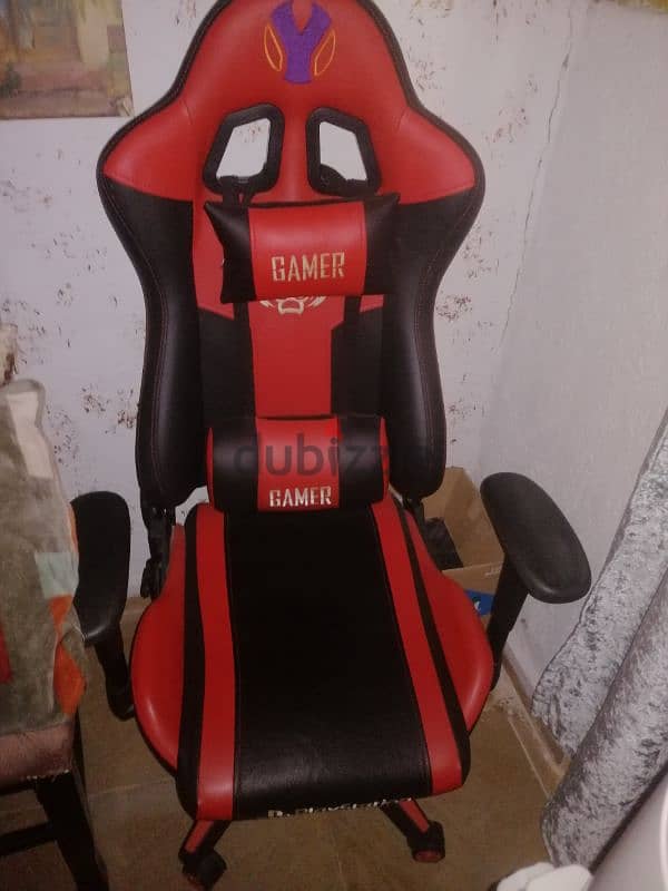 Gaming chair 0