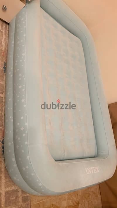 سرير اطفال نفخ للسفر و الاستخدام المنزلي Intex Kids Travel Bed Set