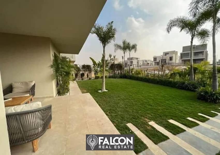 Apartment 218m 42% discount in the heart of the Fifth Settlement, Sarai New Cairo Compound 17