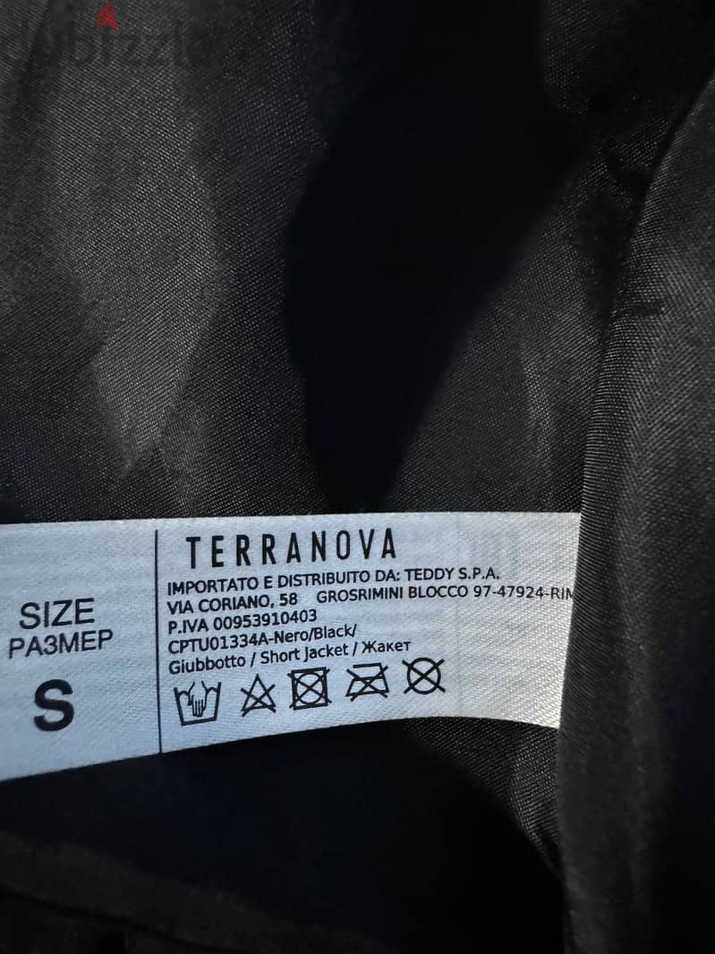 Leather jacket size small brand Terranova جاكيت جلد مقاس سمول 1