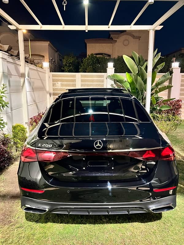 Mercedes E200 2024 Fully loaded premium plus فرش ديزاينو 7