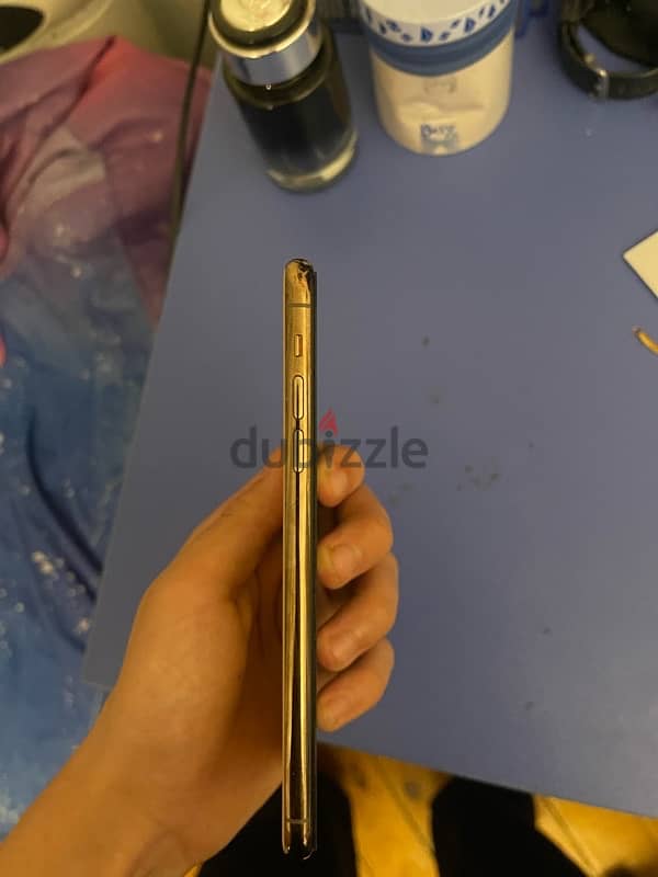 gold iphone 11 pro max 256 giga 2