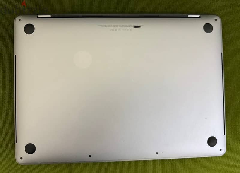 MacBook Pro (13-inch, 2019) CORE I5 RAM 8 SSD 256 Touch Bar 6