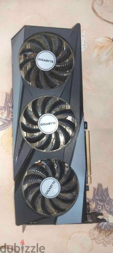 للبيع كارت الشاشة RX 6700 XT 12GB 1