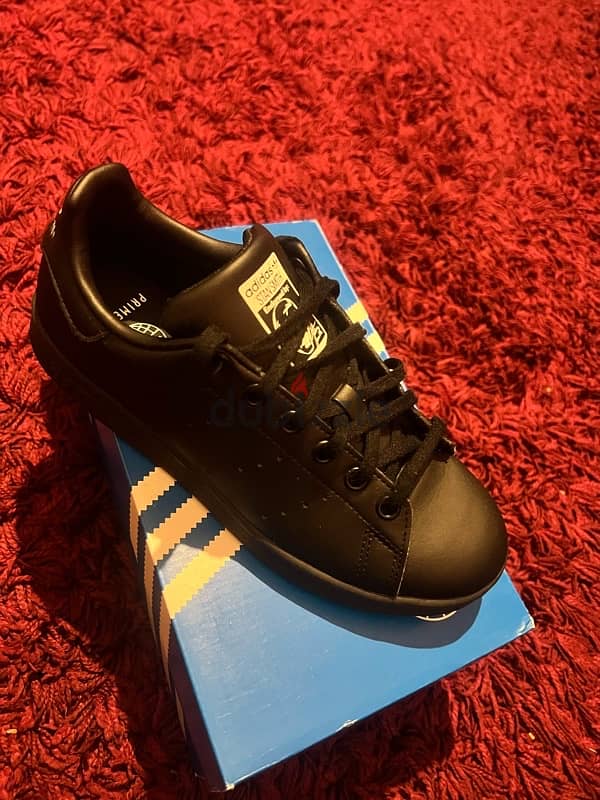 Adidas Original Black Shoes 2