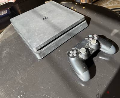 Playstation 4 slim 1 TB