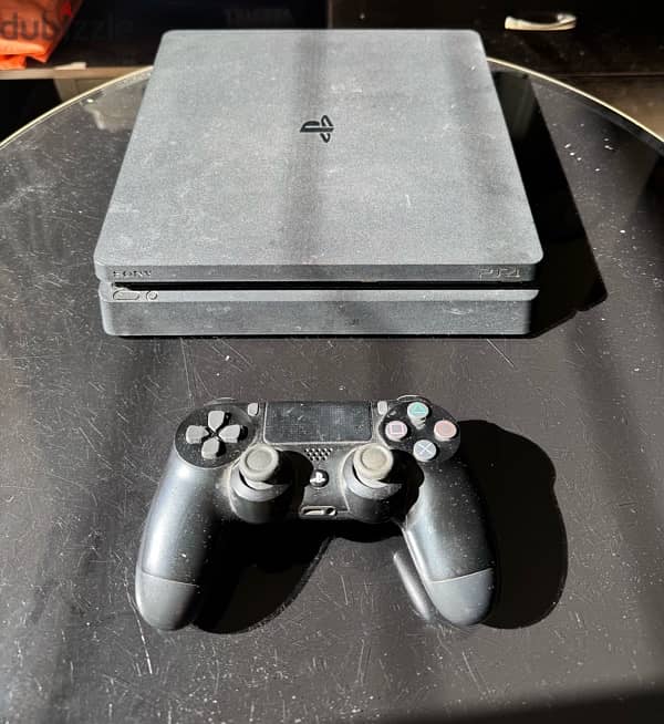 Playstation 4 slim 1 TB 1