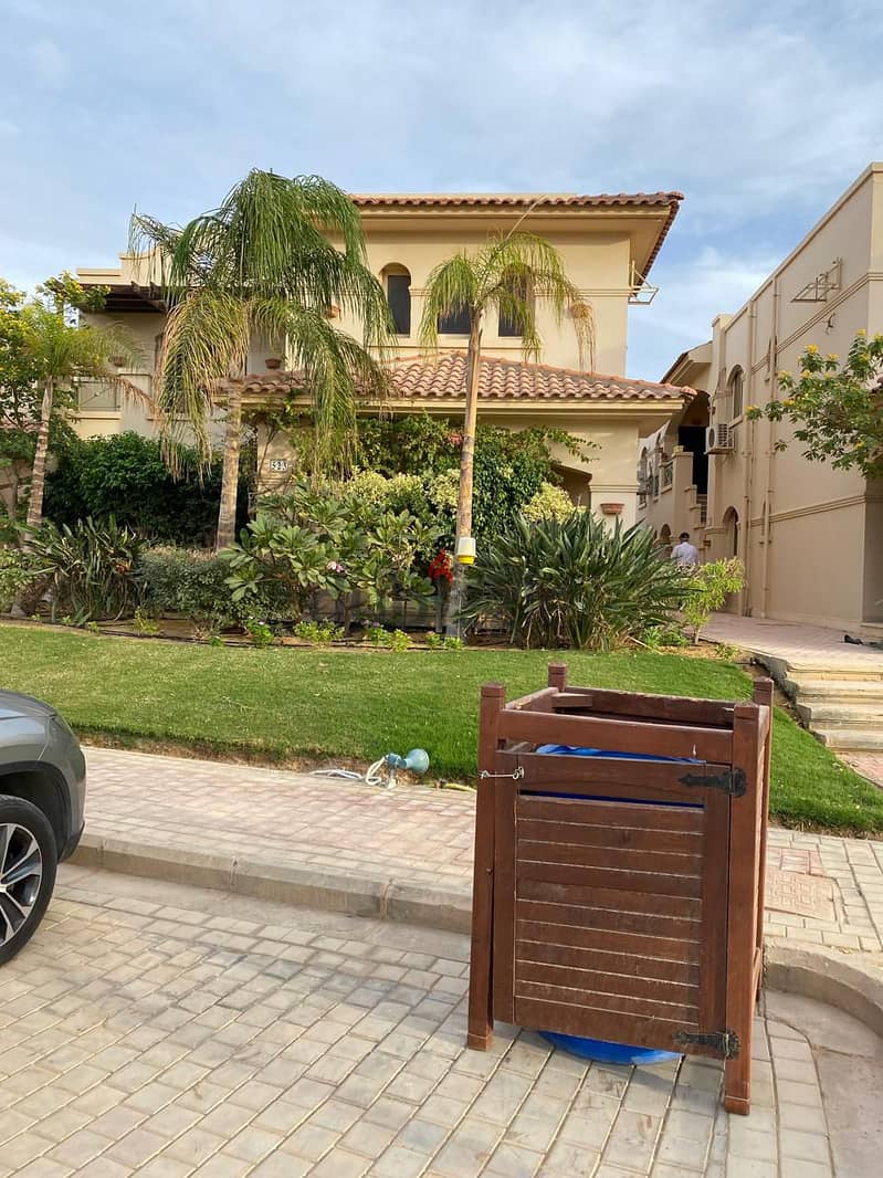 للبيع بسعر مميز شاليه مفروش 140م Sea view في لافيستا السخنه Lavista6 0