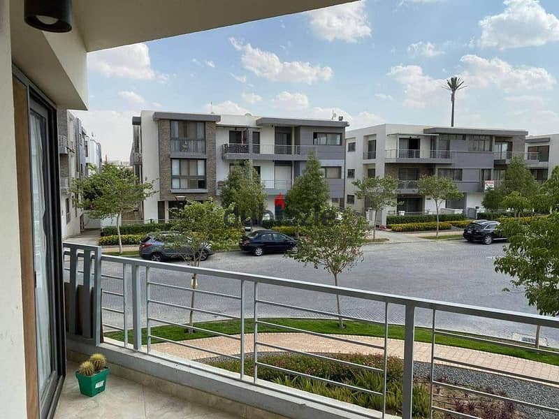 A two-bedroom apartment for sale in front of the Police Academy. 0