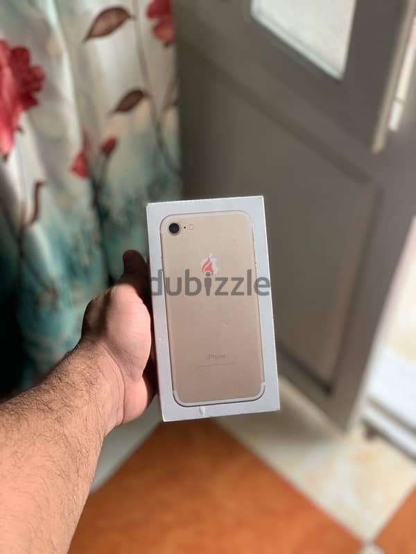 بحاله جيده جدا جدا iphone 7 5