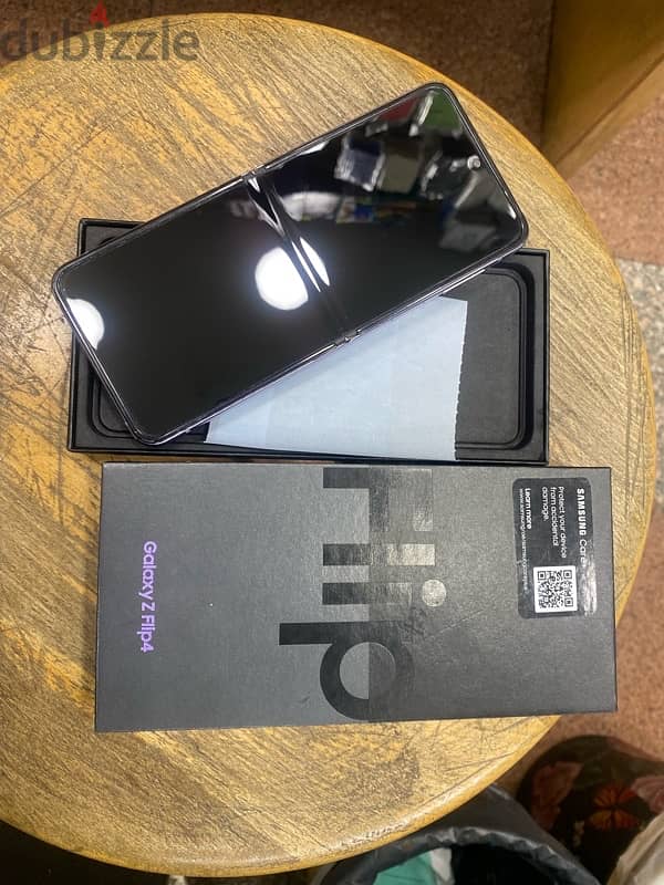 Galaxy Z Flip 4 256G Purple جديد 1