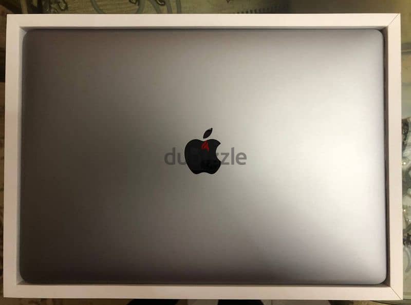 MacBook Pro 2020 (13-inch, 1TB SSD , Ram 16GB) 1