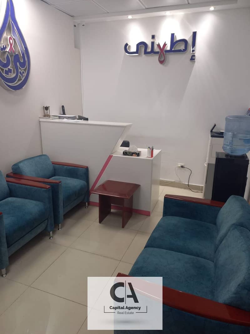 Clinic for rent, 111 square meters, 4 rooms, in a distinguished medical mall, directly on Route 90 - finished and with air conditioning, in the Fifth 0