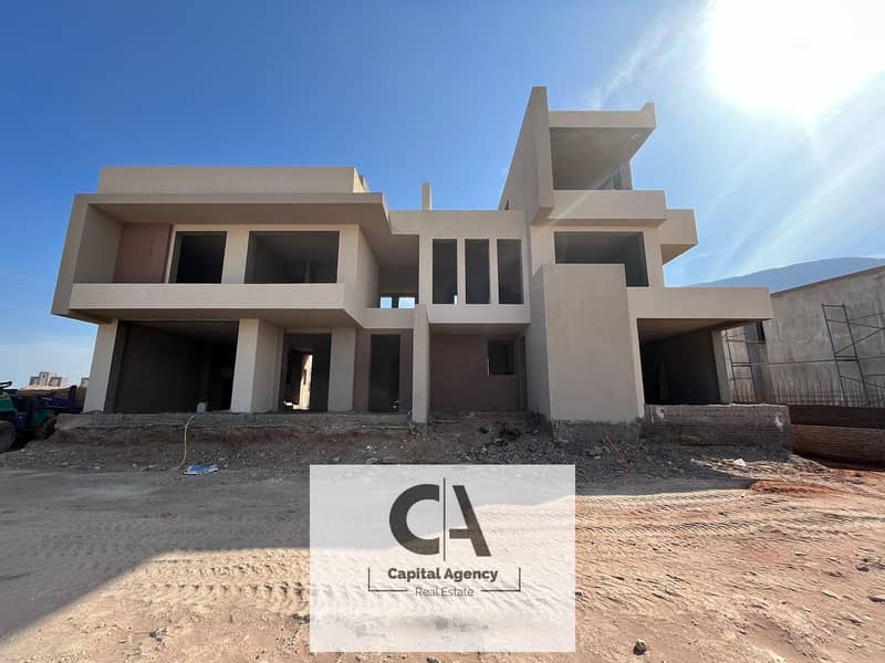 Own a fully finished twin house directly on the sea with a 33% discount on cash in Ain Sokhna & a 10% down payment in Majada El Galala _ Majada _ Iwan 0