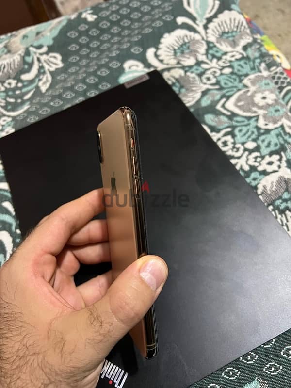 i phone Xs max 512 dual sim شريحتين bt73 Za 2