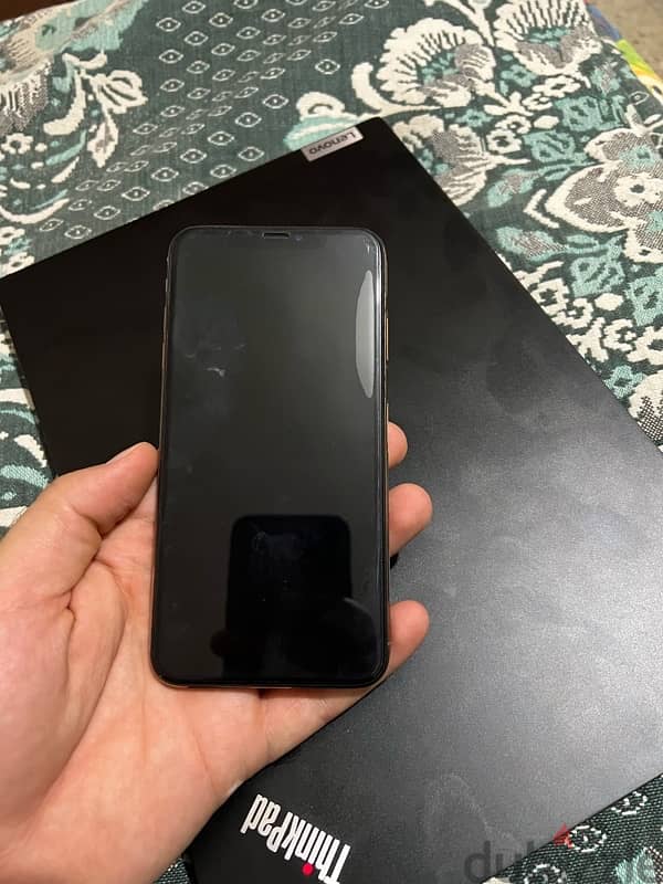 i phone Xs max 512 dual sim شريحتين bt73 Za 3