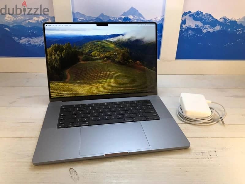 16-Inch MacBook Pro (2021) M1 Max 64 GB 1 TB (95%) 0