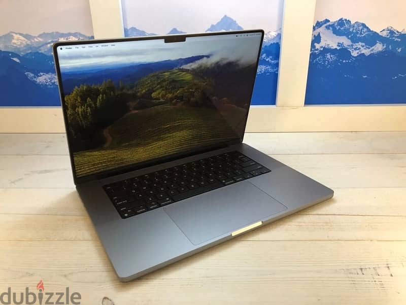 16-Inch MacBook Pro (2021) M1 Max 64 GB 1 TB (95%) 1