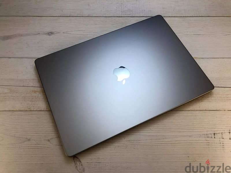 16-Inch MacBook Pro (2021) M1 Max 64 GB 1 TB (95%) 5