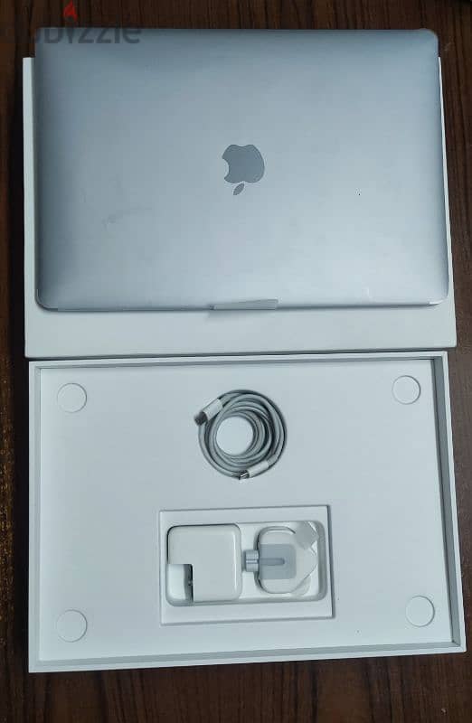 Macbook Air 2020, (13", 8GB, 256GB, Space Grey Keyboard-EN&AR) 3