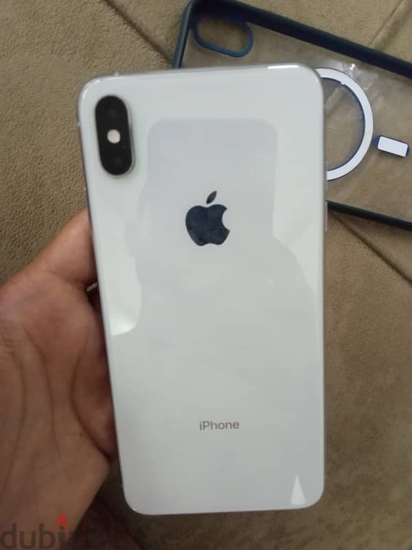 256 iphone xs max 2