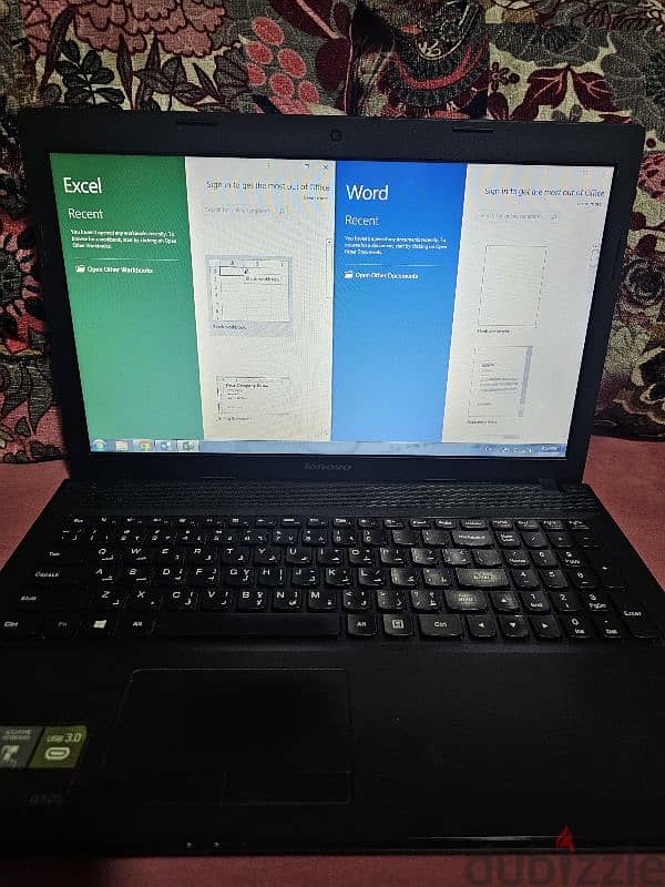 Lenovo G505  SSD:128GB. Ram: 4GB 1