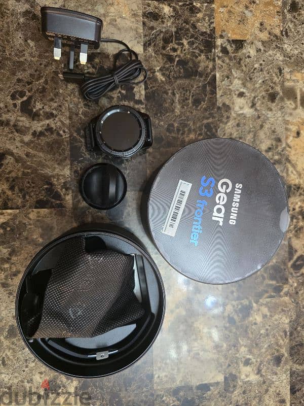 Samsung buds live & Samsung Watch Gear S3 frontier 1