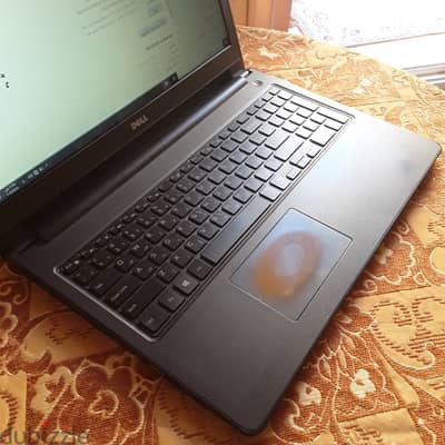 للبيع DELL Inspiron 3567 Laptop مشتريه من السعودية إستخدام شخصي