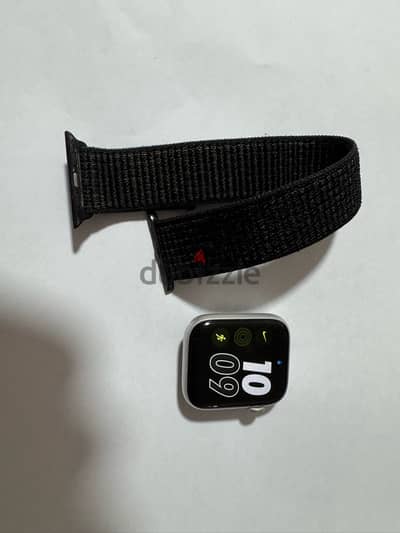 Apple watch SE 44 - Silver - nike edition