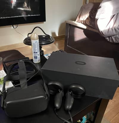 للبيع Oculus quest 1