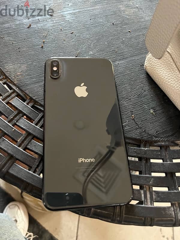 iphone xs max 1