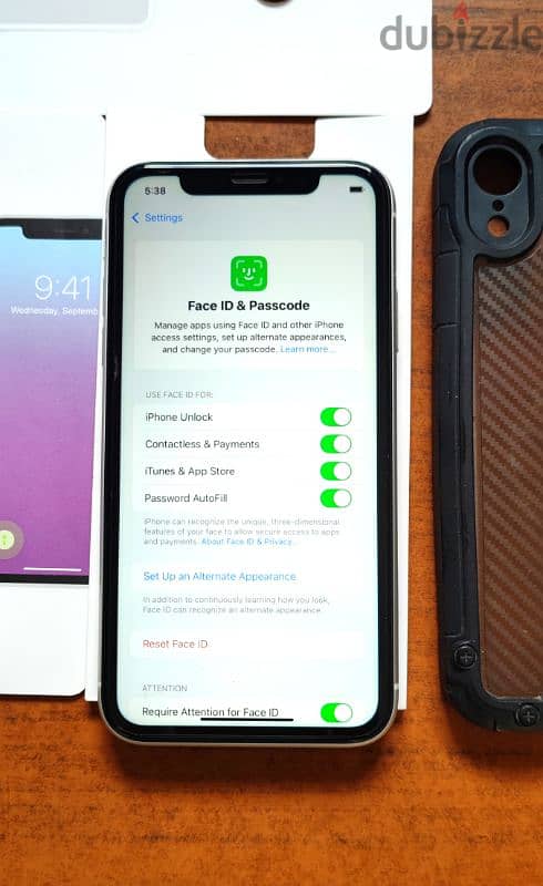 للبيع iPhone Xr مش مفتوح بدون عيوب وتر بروف بالكرتونه والجراب 128 جيجا 9