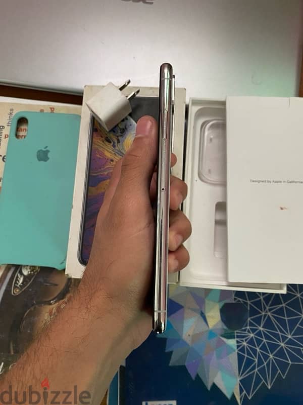 i phone xs max 256g بكل حاجته 1