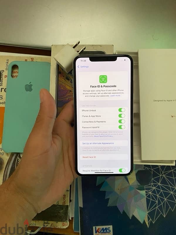 i phone xs max 256g بكل حاجته 8