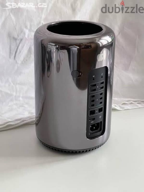 Mac Pro Cylinder Late (2013) 2