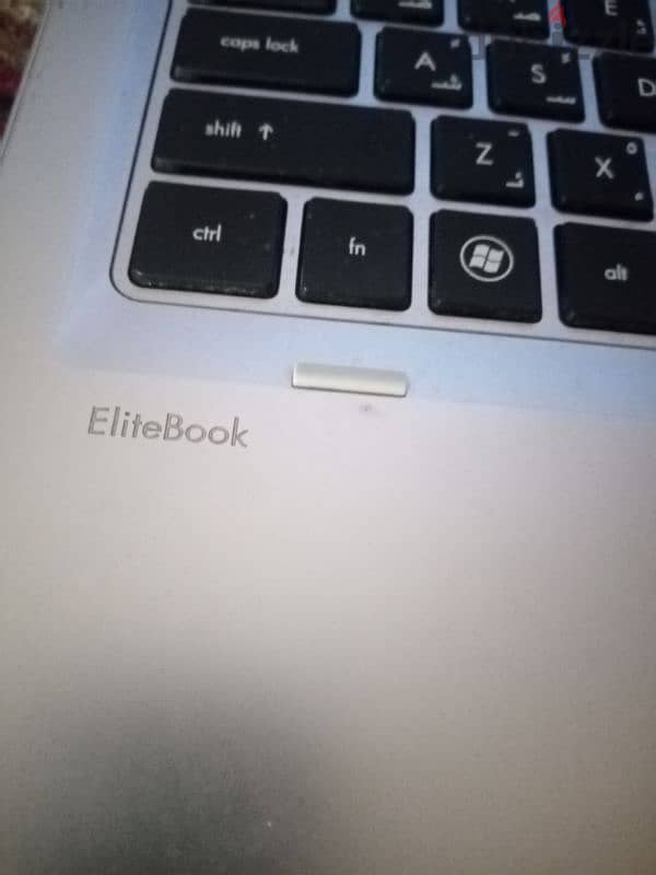 Hp elitebook 8460 حاله جيده core i7 2nd  سعر نهائي نهائي 4