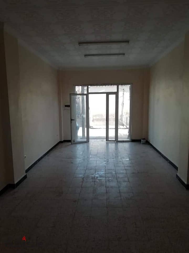 Shop for rent in a prime location - Alexandria  Location: In the heart of Alexandria in a vital and attractive location  Area: 103 square meters 0