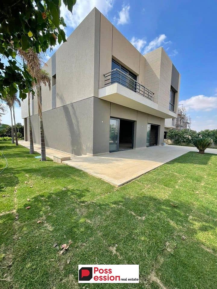 Luxury Villa in a special location for sale in Hassan Allam Mostakbal City, next to Madinaty and New Capital, near The AUC, Golden Square and Airport 0