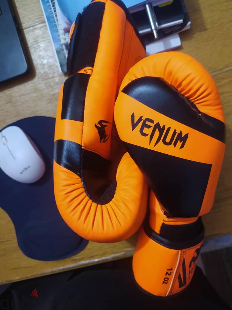 boxing gloves Venom 0