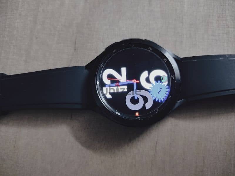 Samsung Galaxy watch 4 classic 46mm 9