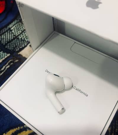 Airpods pro 2 left side only  سماعة ايربودز برو ٢ الناحية الشمال