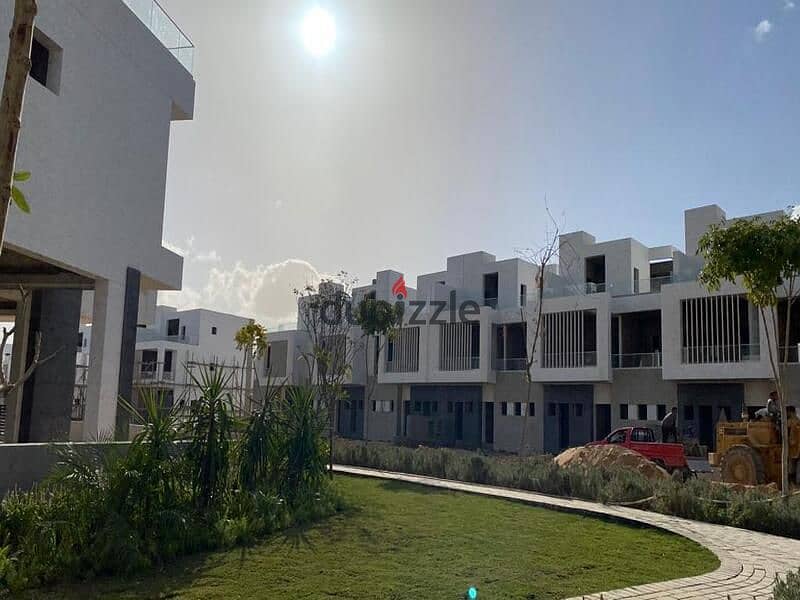 Townhouse for sale, immediate receipt, villa in Jules, next to New Giza and Palm Hills, and near Sheikh Zayed, the Desert Road, and the 26th of July C 0