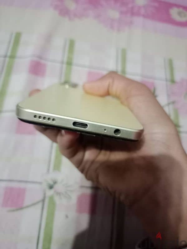 Vivo y16 3