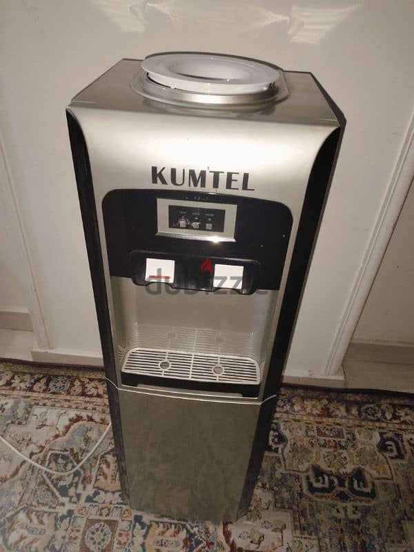 Kumtel Water Dispenser Hot And Cold with Refrigerator grey 1